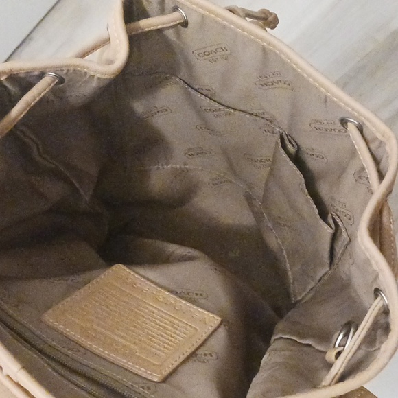 Backpack - Picture 8 of 8